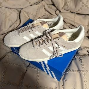 Adidas Gazelle Sneakers